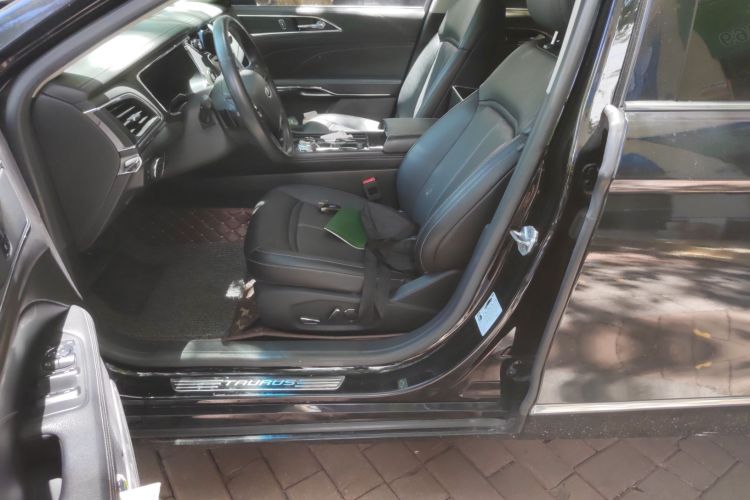 福特 金牛座 2017款 EcoBoost 245 时尚型局部细节19