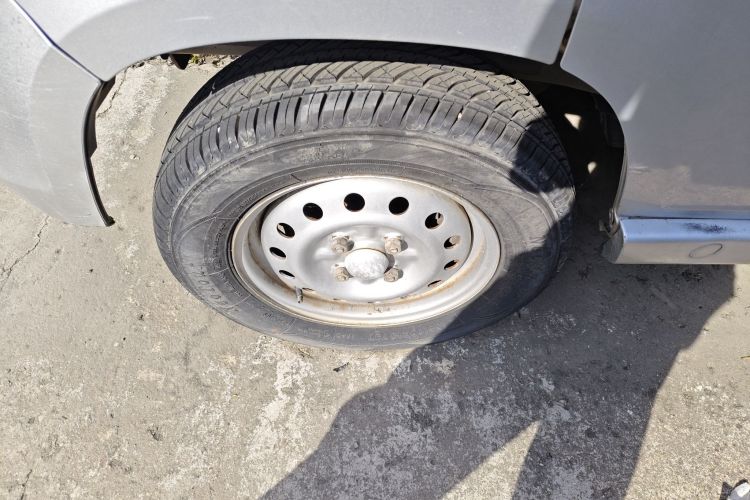 五菱汽车 五菱之光 2015款 1.2L 实用型LSI车身外观6007