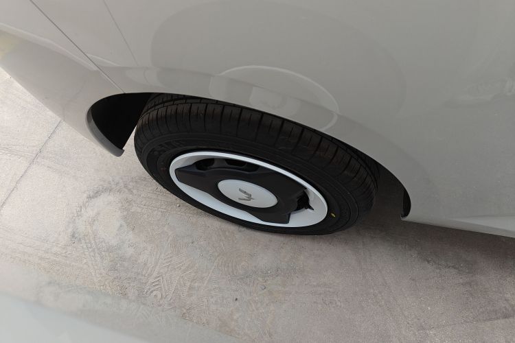 五菱汽车 宏光MINIEV 2024款 第三代 215km 青春版车身外观6008