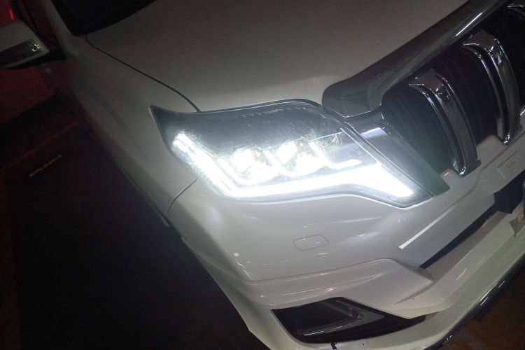 丰田 普拉多 2016款 2.7L 自动豪华版车身外观8