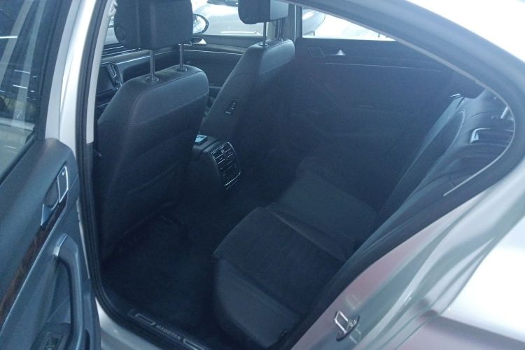 大众 迈腾 2017款 330TSI DSG 豪华型中控内饰21