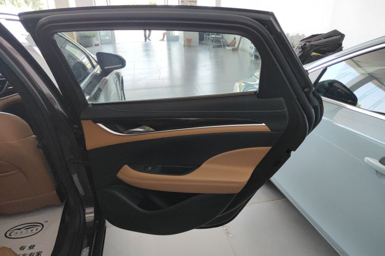 别克 君越 2018款 28T 精英型中控内饰45