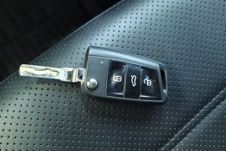 大众 高尔夫(进口) 2019款 1.8TSI 旅行版中控内饰11