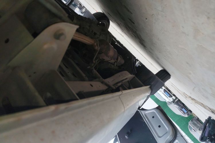 金杯 小海狮X30 2021款 1.5L 标准型无空调版客车国VI SWC15M局部细节9002