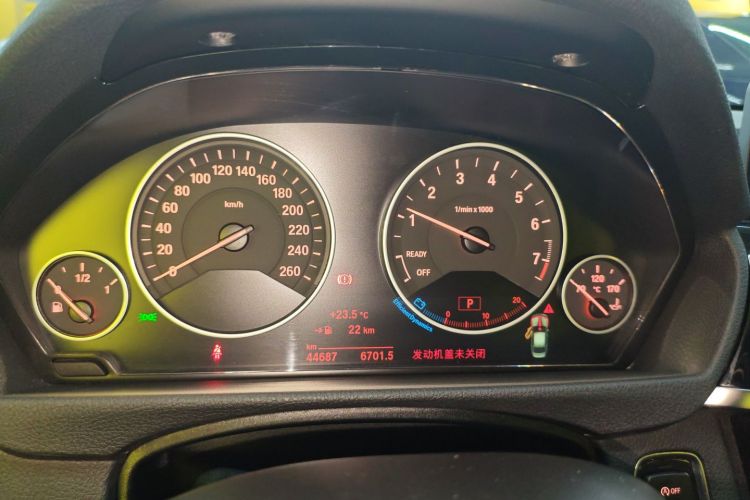 宝马3系 2019款 320Li 时尚型中控内饰14