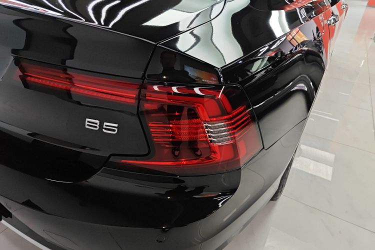 沃尔沃S90 2025款 B5 智逸豪华版车身外观9