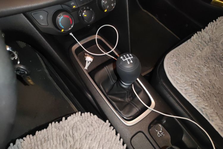 雪佛兰 科沃兹 2019款 320 手动欣悦版中控内饰18