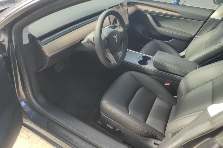 特斯拉 Model 3 2021款 标准续航后驱升级版中控内饰7003