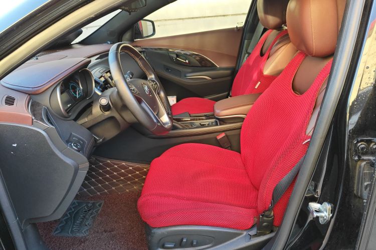 别克 君越 2013款 2.4L SIDI精英舒适型中控内饰19