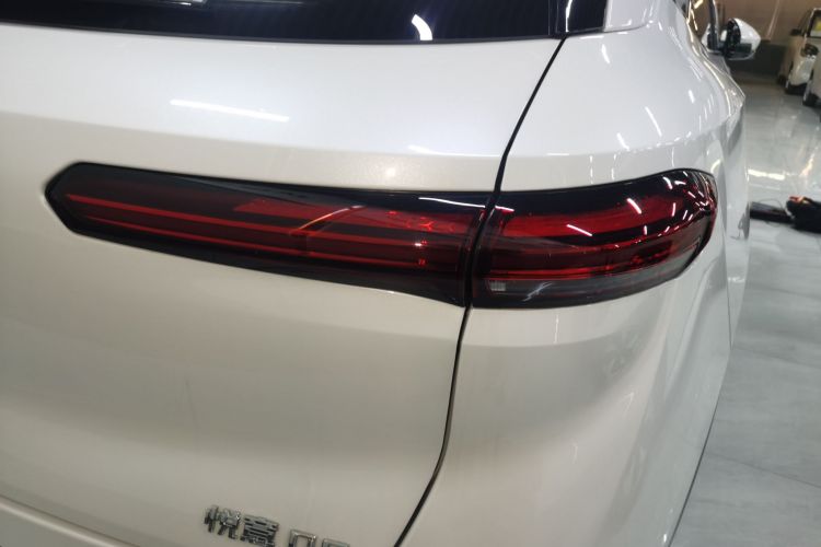 奔腾 悦意03 2025款 445km 欢悦版车身外观9