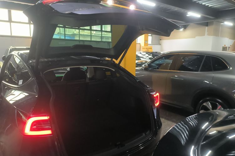 特斯拉 Model Y 2024款 后轮驱动版中控内饰23