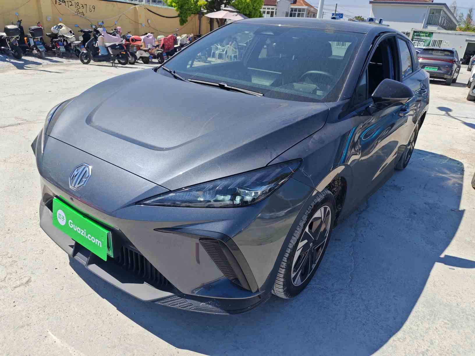 名爵 MG4 EV 2023款 415km 出海冠军版(2)