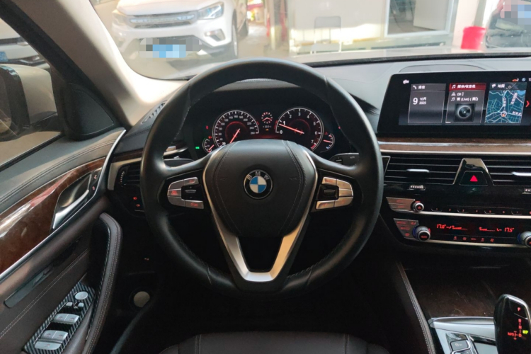 宝马5系 2018款 525Li 豪华套装局部细节13