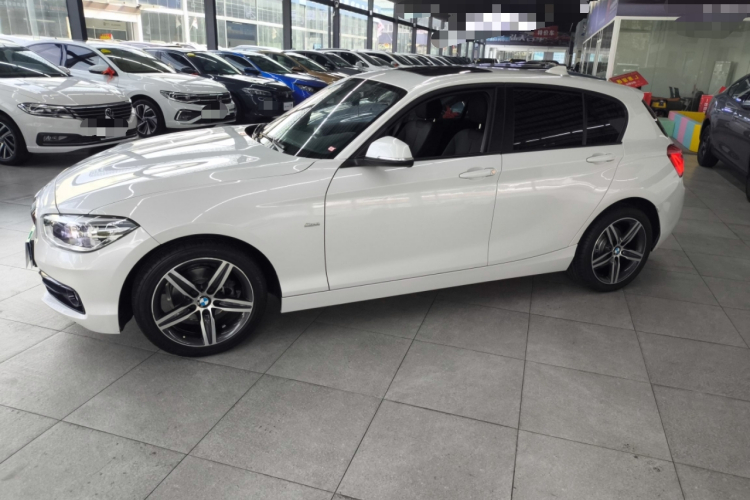 宝马1系(进口) 2018款 118i 运动设计套装车身外观6003