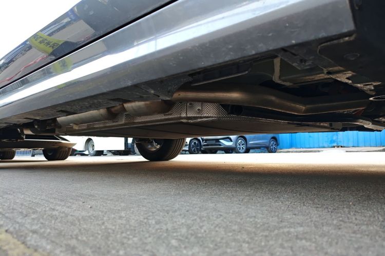 比亚迪 秦PLUS 2024款  荣耀版 DM-i 120KM超越型局部细节9001