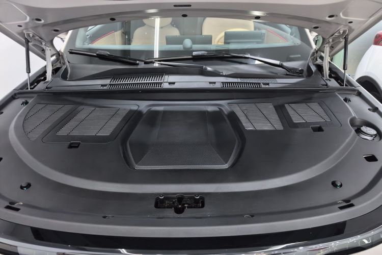 星途 星纪元 ET 2024款 增程 240 Ultra四驱机舱底盘24