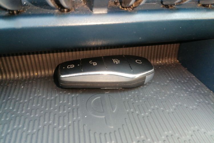 比亚迪 元PLUS 2022款 430KM 尊贵型中控内饰11