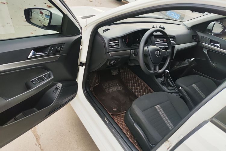 大众 2019款 朗逸启航 1.5L 自动风尚版 国VI中控内饰20