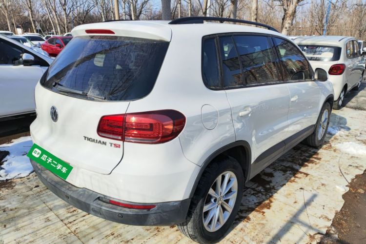 大众 途观 2015款 1.8TSI 自动两驱舒适版车身外观7