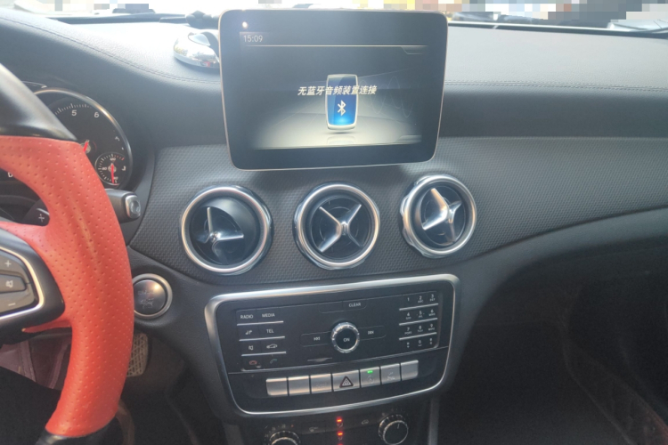 奔驰GLA 2018款 GLA 200 时尚型中控内饰16