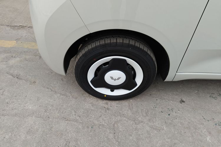 五菱汽车 宏光MINIEV 2024款 第三代 215km 青春版车身外观6007