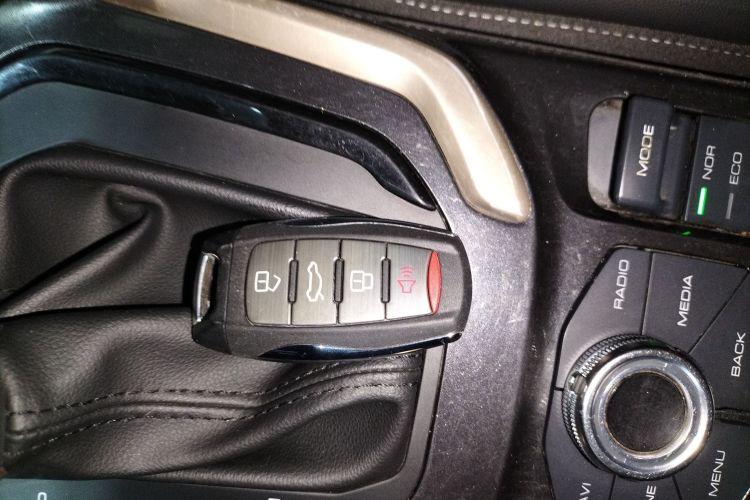 哈弗H6 2019款 蓝标 2.0GDIT 自动豪华智联版中控内饰11