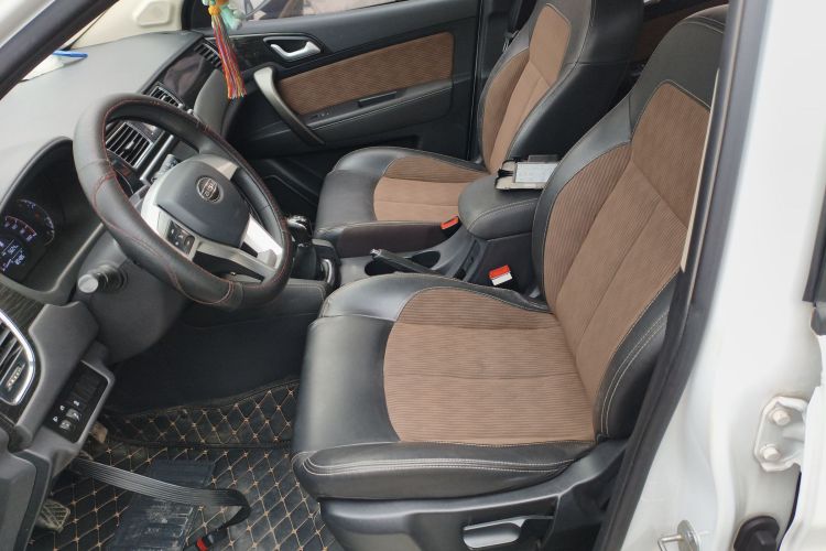 比速汽车 比速M3 2017款 1.5L 豪华型局部细节19