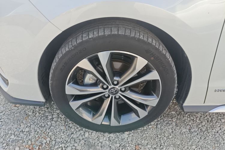 丰田 格瑞维亚 2023款 2.5L混动 尊贵PLUS版车身外观6007