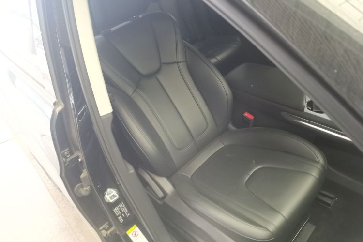 奔腾T90 2023款 1.5T DCT 自动豪华型局部细节41