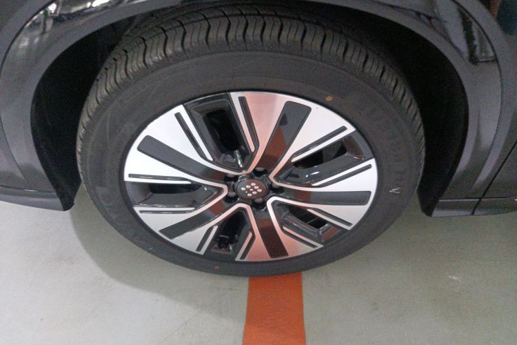 蓝电E5 PLUS 2026款 165km 长续航先享版Ultra 5座车身外观6007