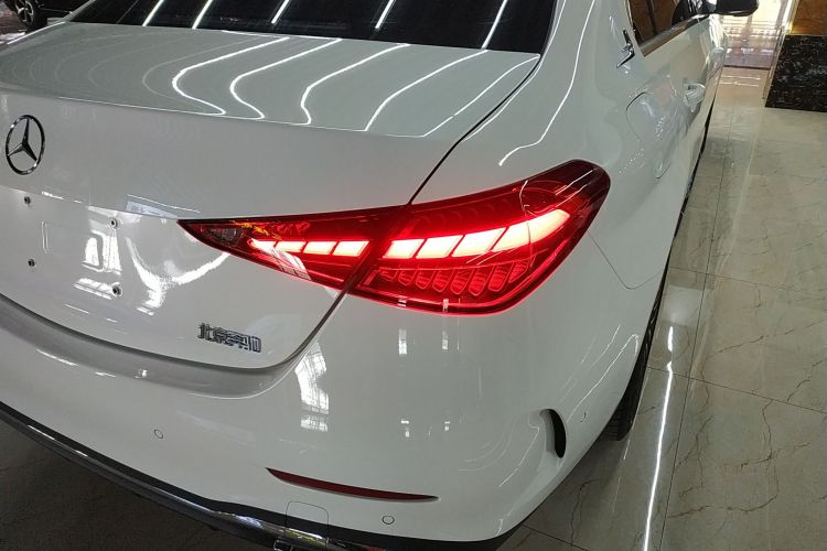 奔驰C级 2023款 改款 C 260 L 运动版车身外观6006