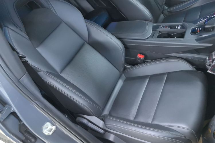 领克06 2020款 1.5T 劲Pro局部细节41