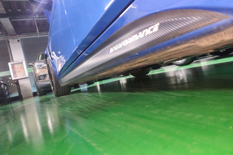 宝马3系 2018款 330Li M运动曜夜版局部细节9002