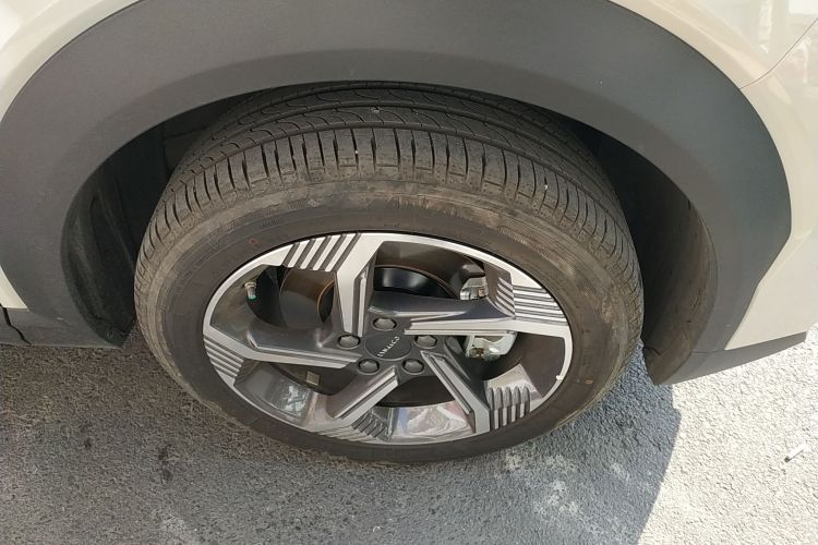 领克06 2025款 Renew 1.5T Halo车身外观10