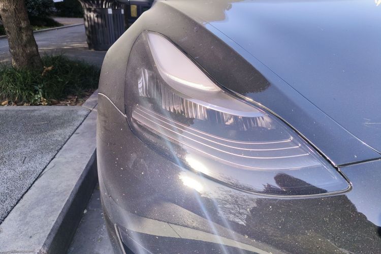 特斯拉 Model 3 2020款 标准续航后驱升级版车身外观8