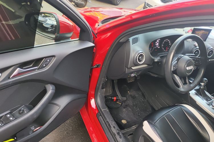 奥迪A3 2019款 Limousine 35 TFSI 进取型 国V中控内饰7003