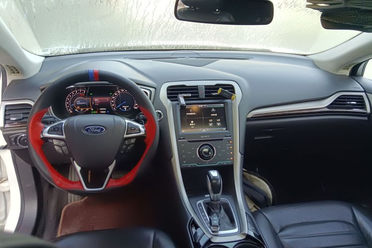 福特 蒙迪欧 2013款 2.0L GTDi240至尊型中控内饰12