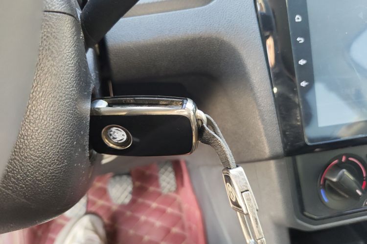 大众 捷达 2017款 1.4L 手动时尚型中控内饰11