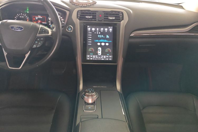 福特 蒙迪欧 2018款 EcoBoost 180 时尚型中控内饰16