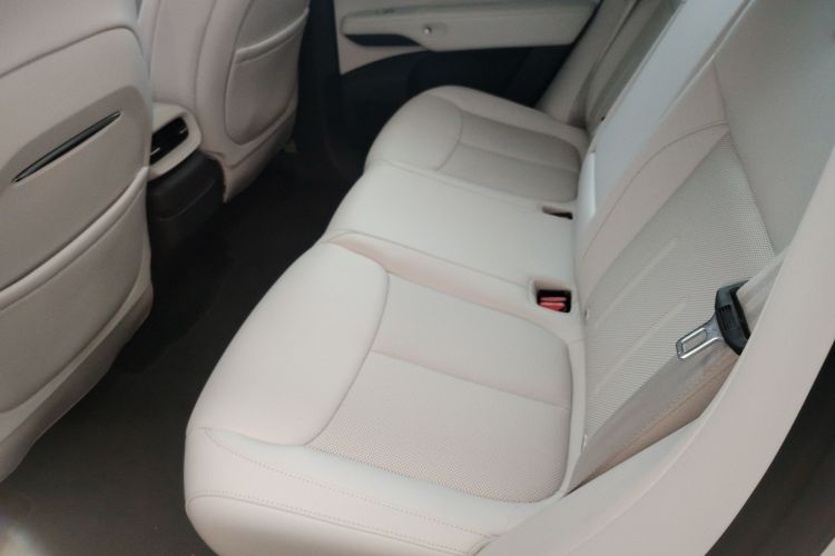 小鹏G6 2025款 625 长续航 Max 科技版中控内饰7004