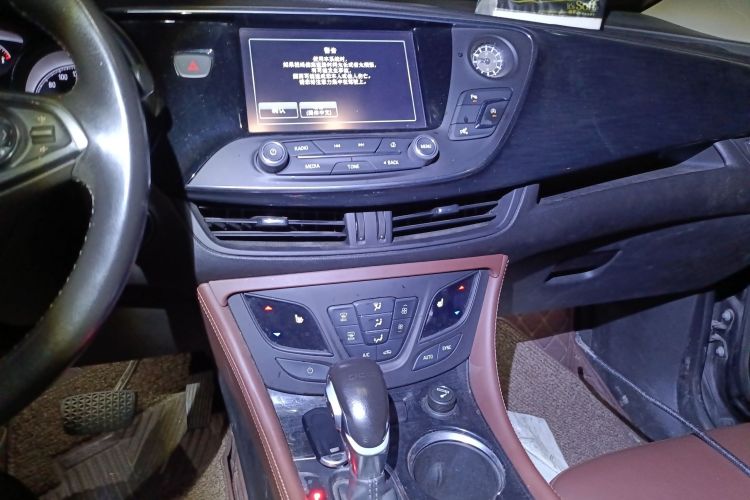 别克 昂科威 2018款 20T 两驱豪华型中控内饰16