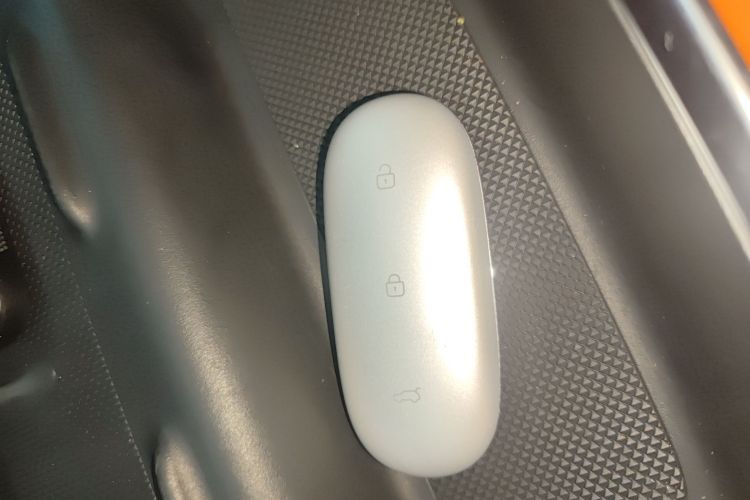 理想汽车 理想L9 2022款 Max中控内饰7001