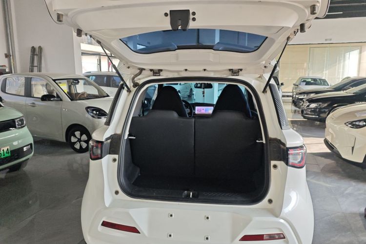 凯翼拾月 2023款 201km 踏浪版机舱底盘23