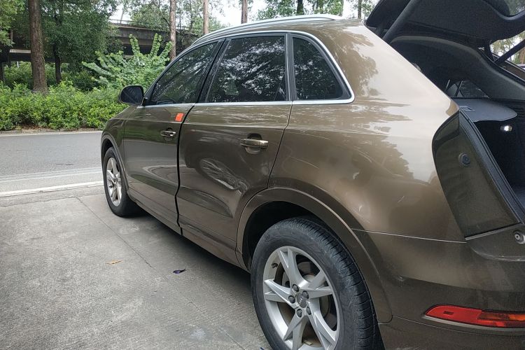 奥迪Q3 2018款 30周年年型 30 TFSI 时尚型车身外观4