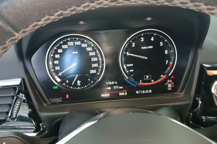 宝马1系 2022款 120i M运动版局部细节14