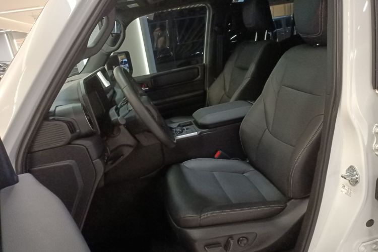 丰田 普拉多 2024款 2.4T 全能TX版 5座中控内饰19