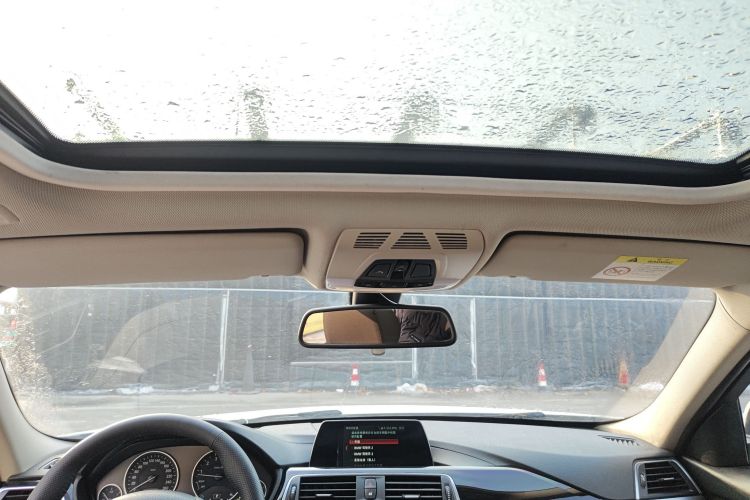 宝马3系 2018款 320Li 时尚型中控内饰22