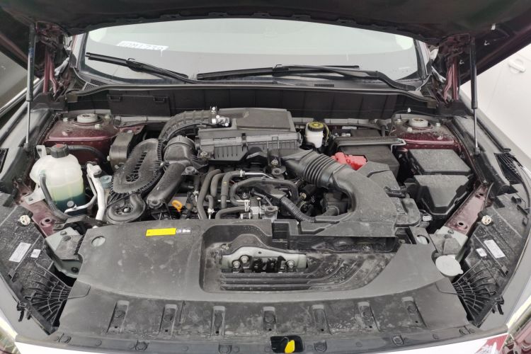 英菲尼迪QX50 2020款 改款 2.0T 两驱时尚版机舱底盘24