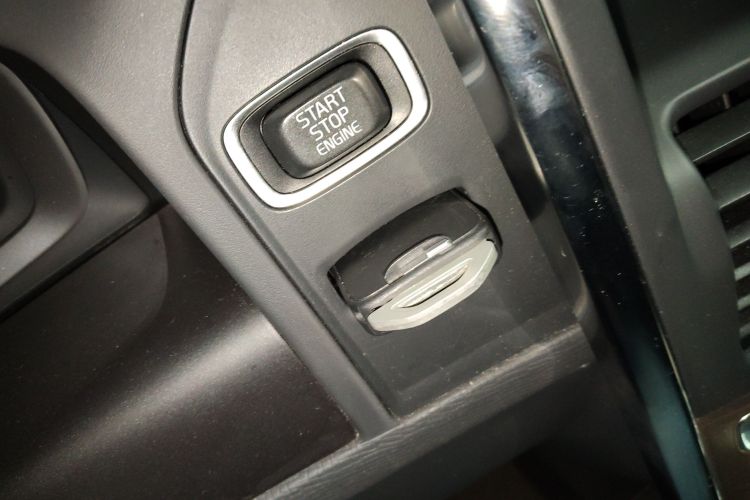 沃尔沃XC60 2016款 T5 智进版中控内饰7001