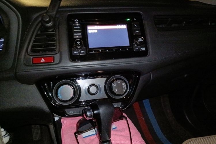 本田 缤智 2015款 1.5L CVT两驱舒适型中控内饰16